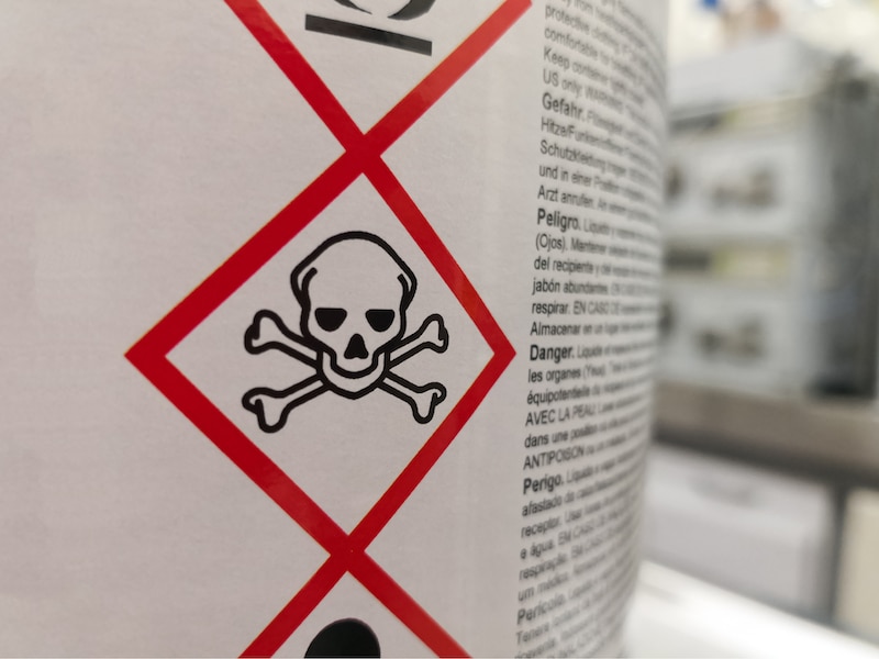 Skull and crossbones to show toxic material on side of a canister.